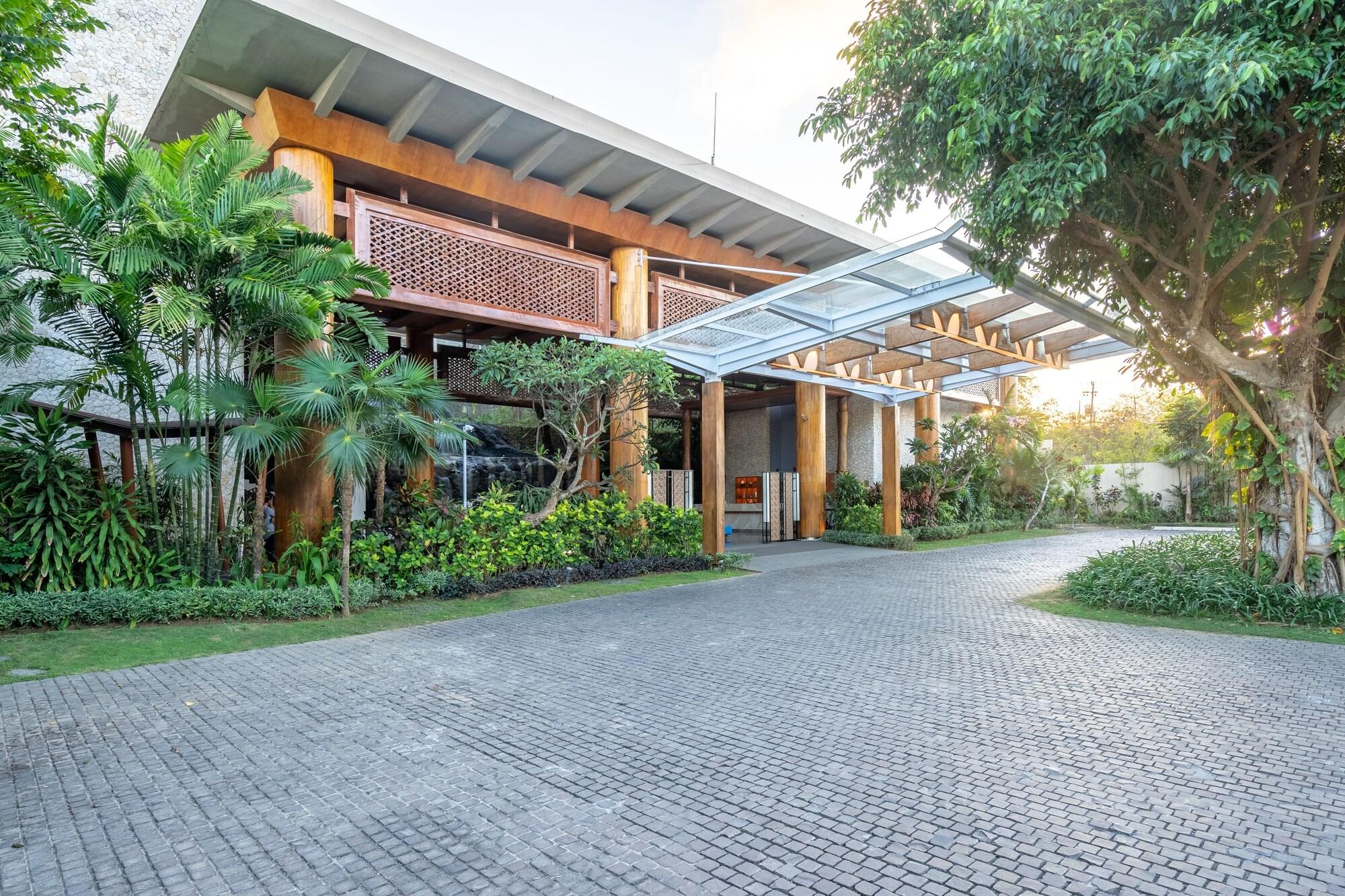 巴厘岛昂格桑福朋喜来登酒店 金巴兰 外观 照片